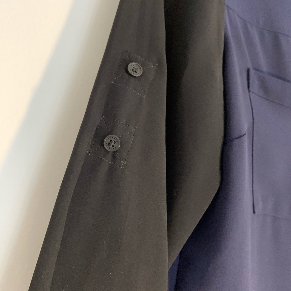 EXPRESS Contrast Collared Button Up Blouse - Picture 2 of 8